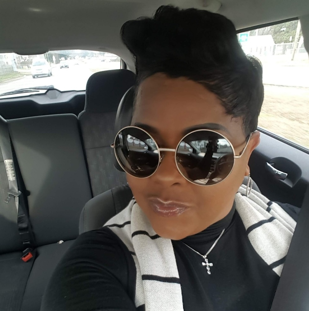Meet your Posher, Beverly